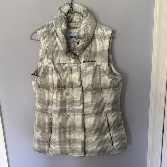 Columbia Jackets & Blazers - Columbia Cream Plaid Puffer Vest
